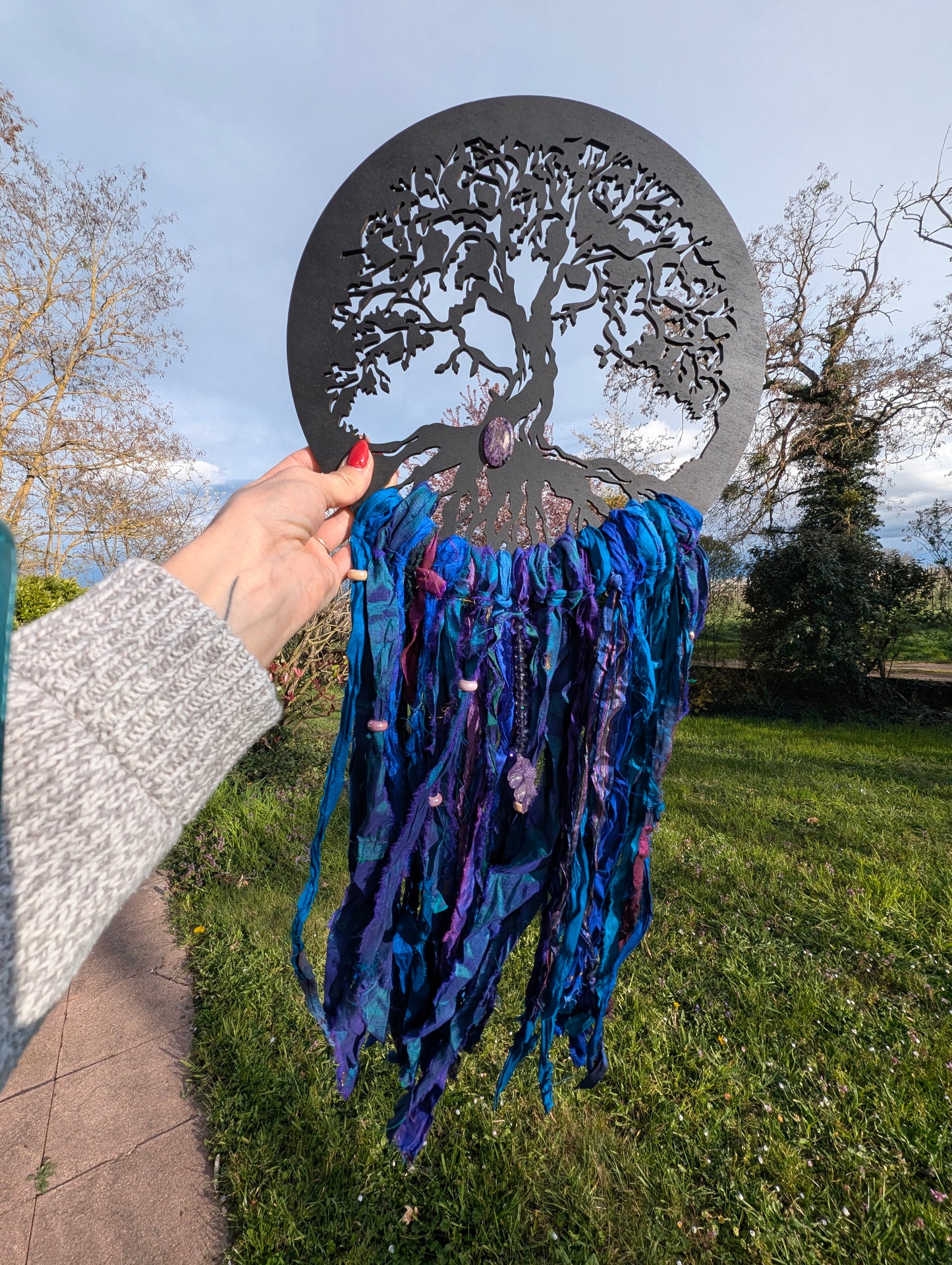 Décoration bois du Jura et soie modèle unique boho chic 74cm