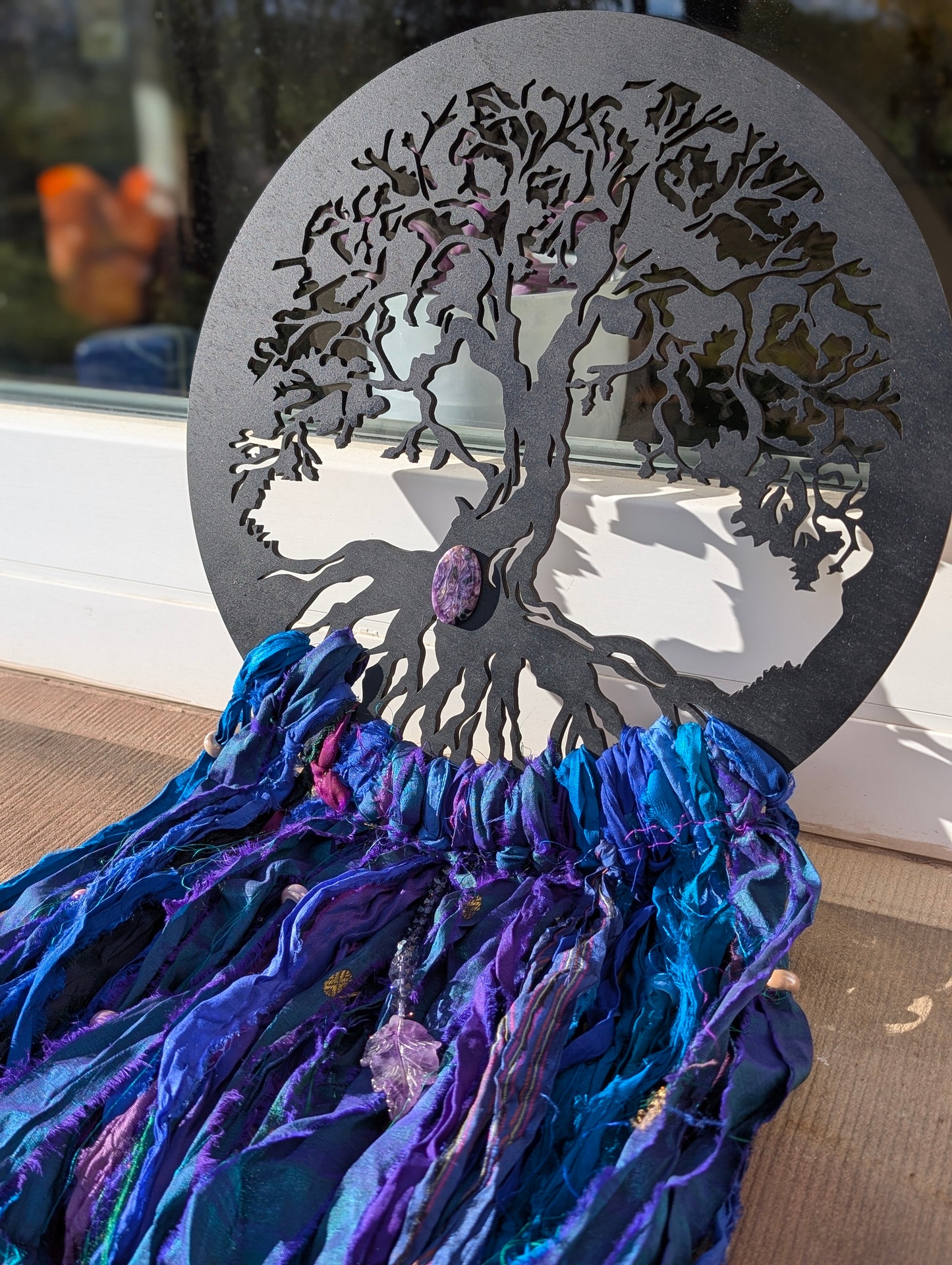 Décoration bois du Jura et soie modèle unique boho chic 74cm