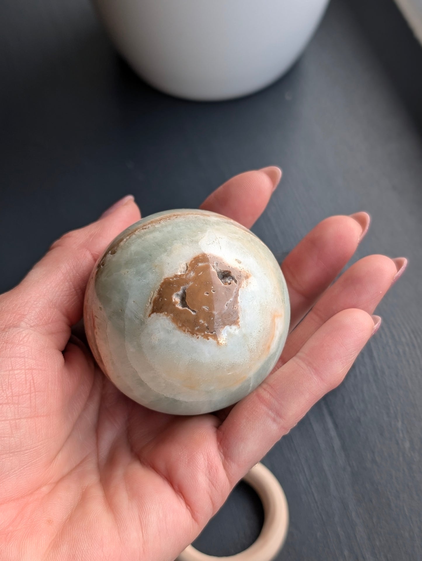 Sphère de calcite bleue 5.8 cm