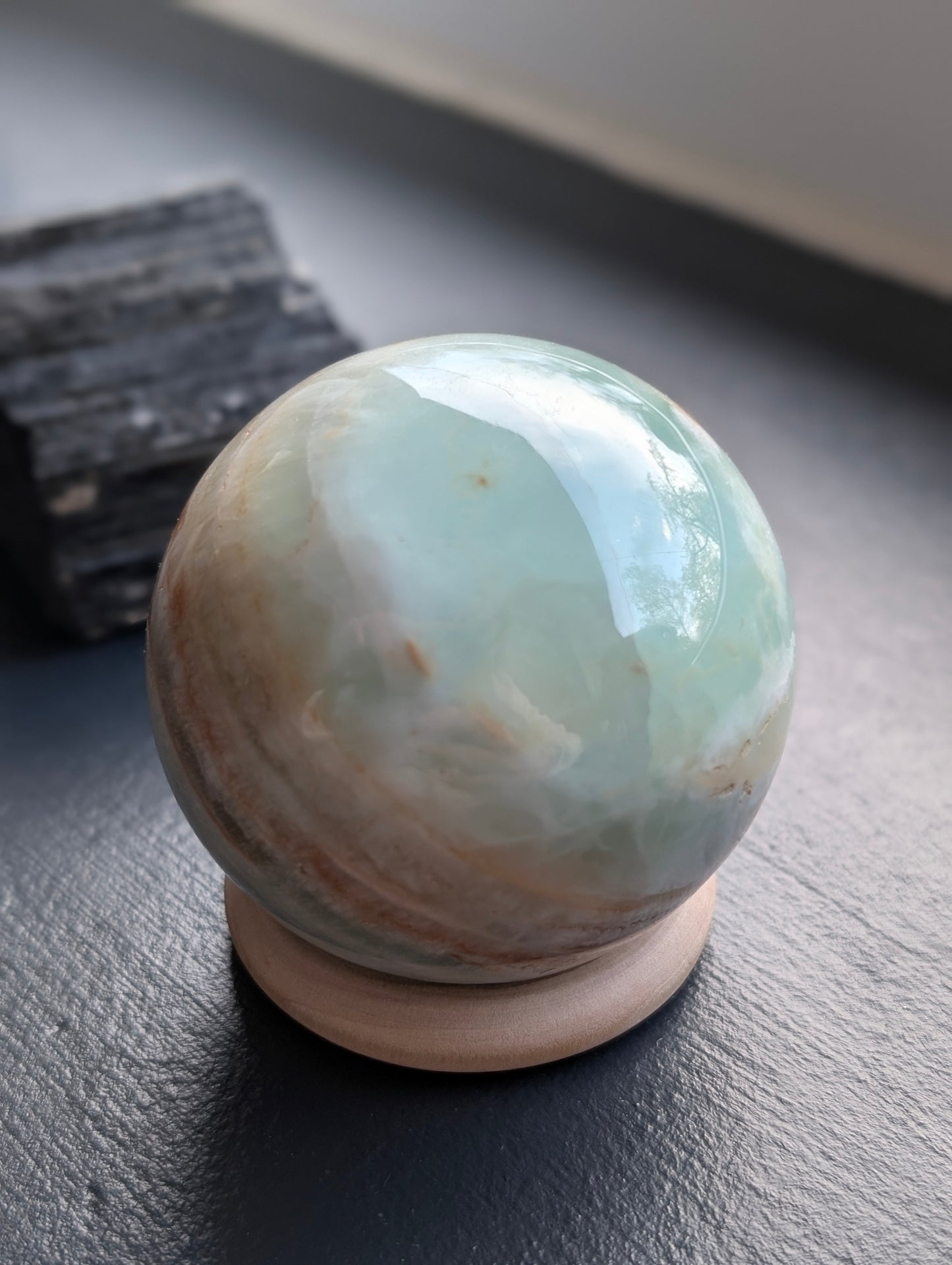 Sphère de calcite bleue 5.8 cm