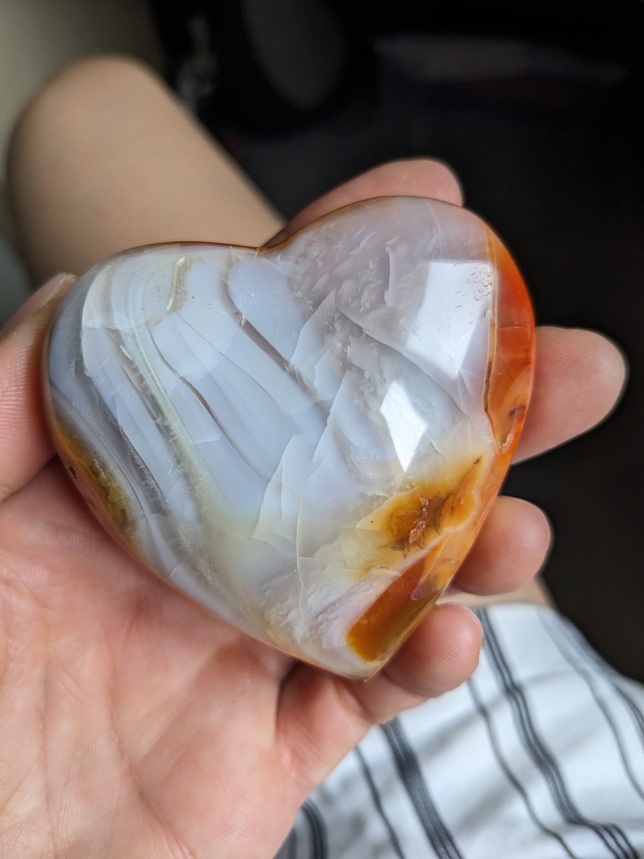 1 gros cœur en agate cornaline 6.5 cm
