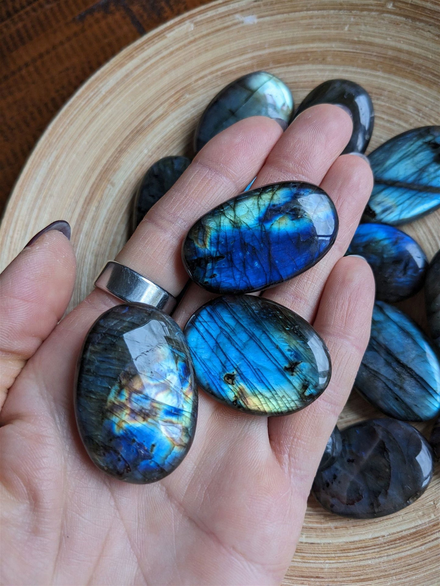 Petit galet de labradorite reflets garantis - Aurore Lune 