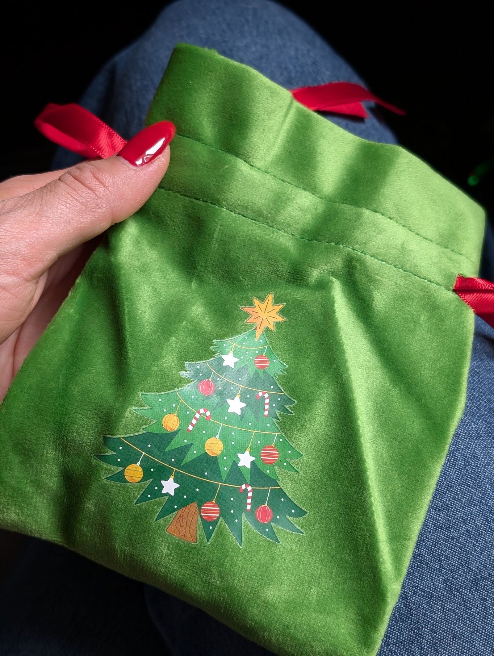 Pochon cadeau de Noël en velours vert - Aurore Lune 