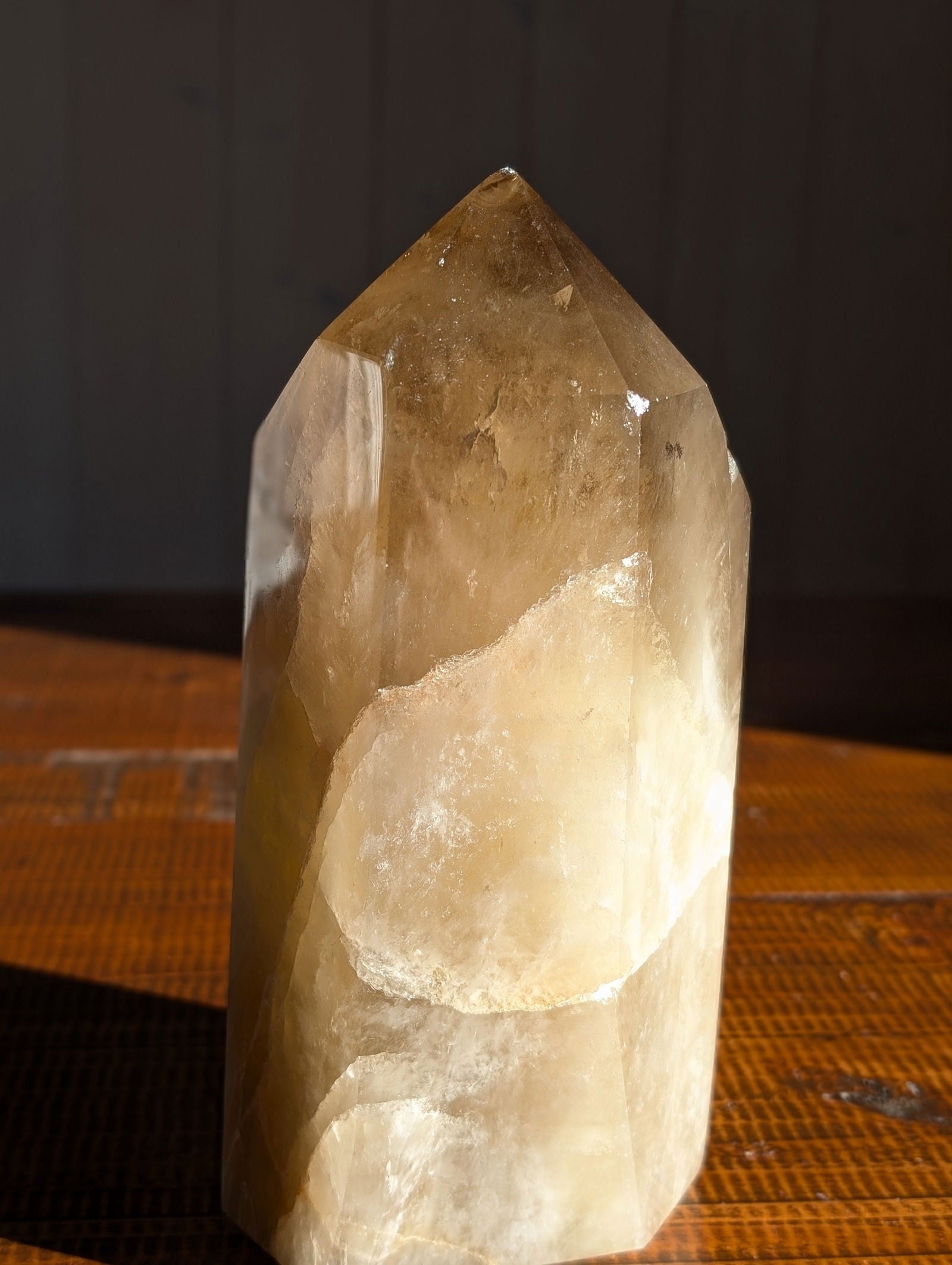 Pointe de citrine 2.7 kg - Aurore Lune 