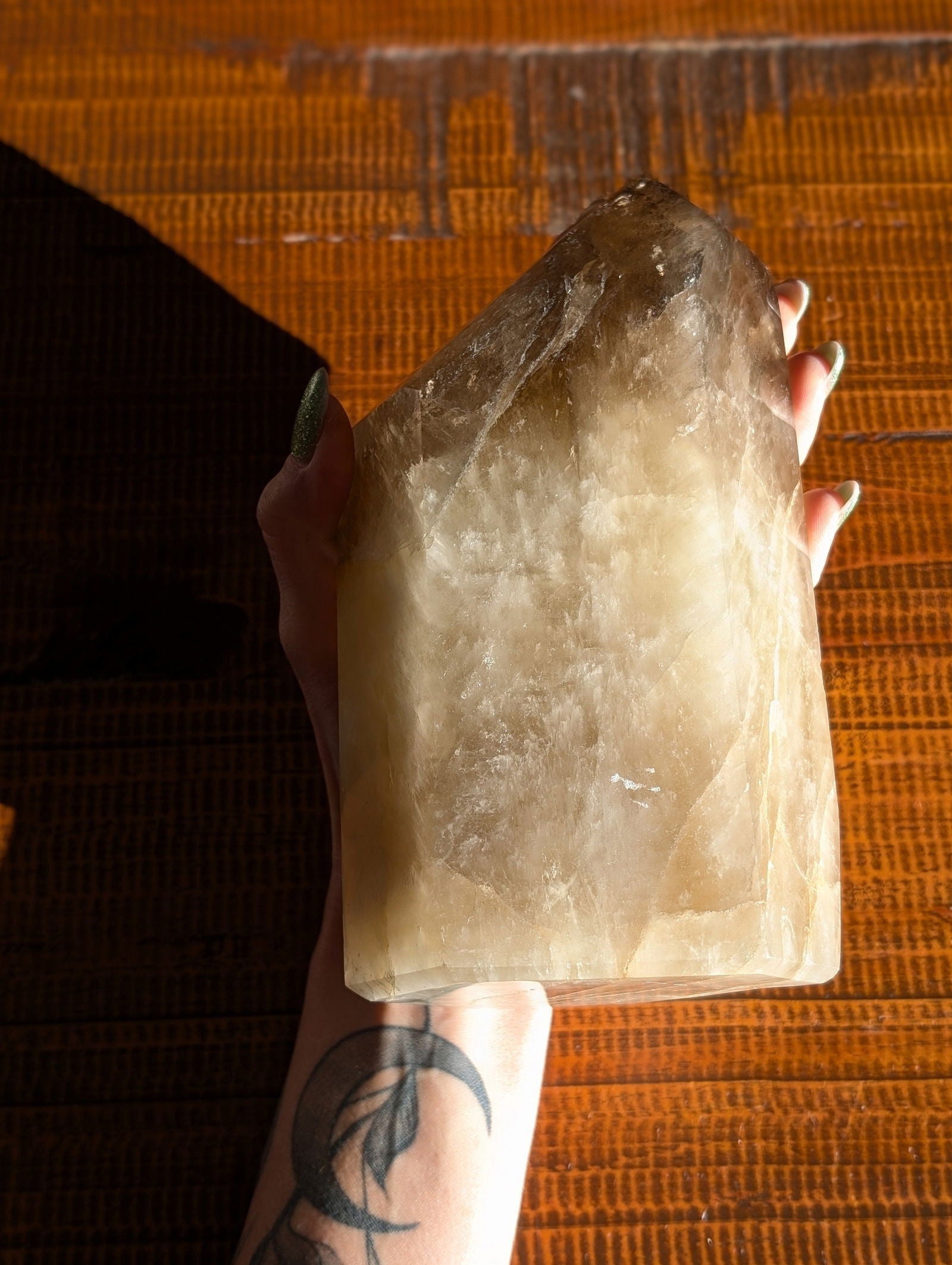 Pointe de citrine 2.7 kg - Aurore Lune 