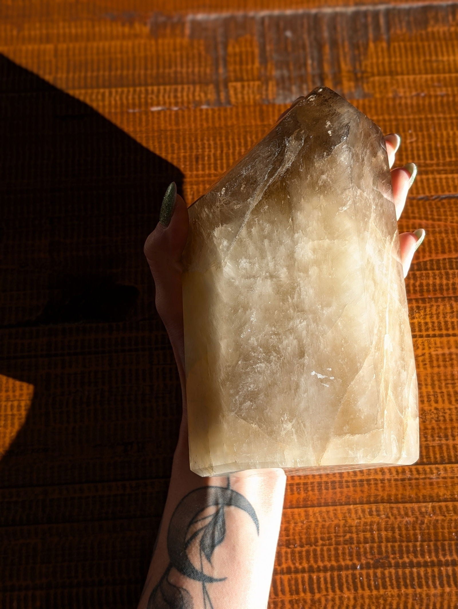 Pointe de citrine 2.7 kg - Aurore Lune 