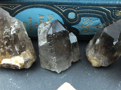 Pointe de quartz fumé ou enfumé brute AU CHOIX - Aurore Lune 