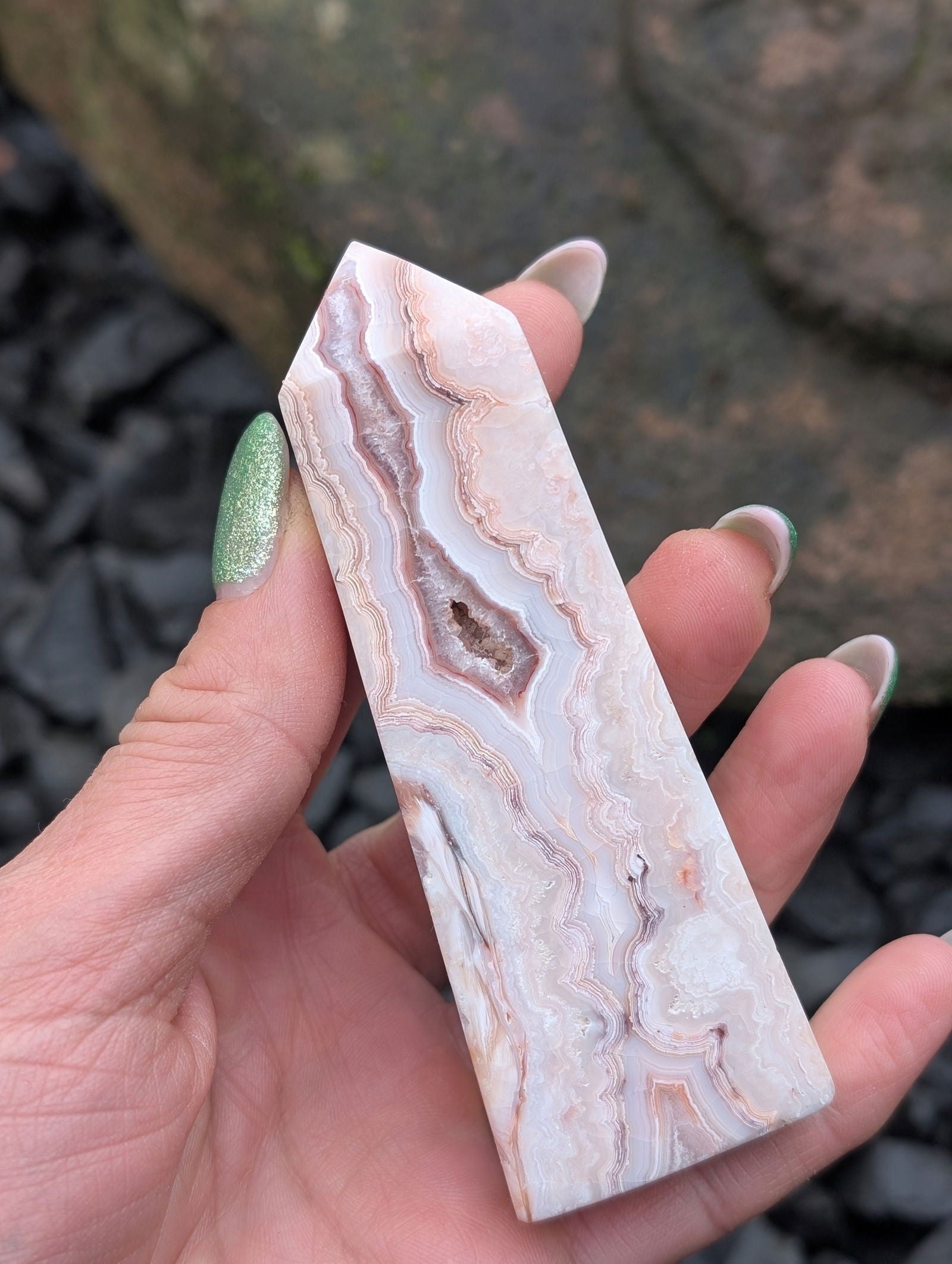 Pointe en agate crazy lace - Aurore Lune 