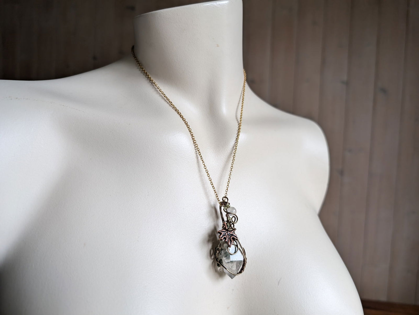 Quartz lodolite chlorite en collier Bourg d'Oisan Alpes - Aurore Lune 