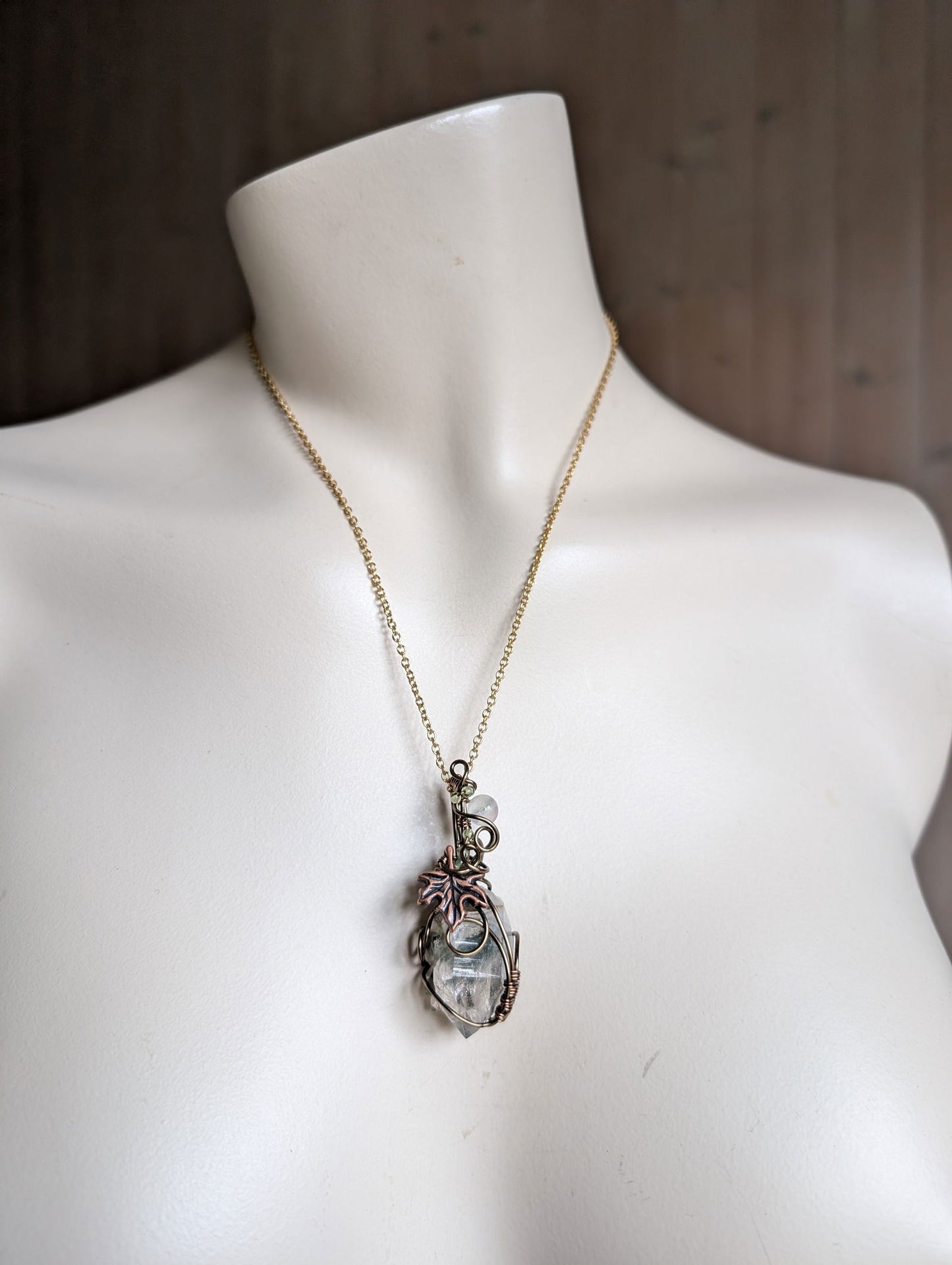 Quartz lodolite chlorite en collier Bourg d'Oisan Alpes - Aurore Lune 