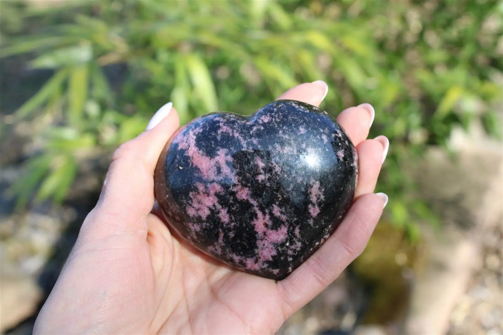 Rhodonite en coeur - Aurore Lune 