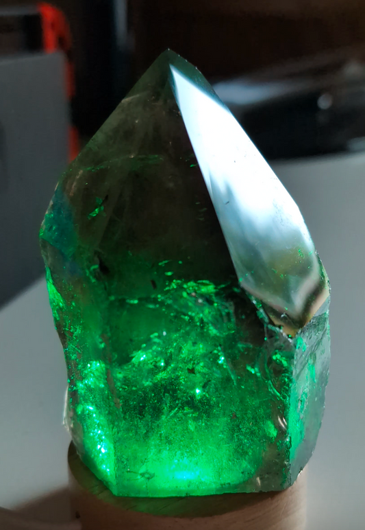 Quartz fumé ou enfumé photo contractuelle avec socle couleur OFFERT