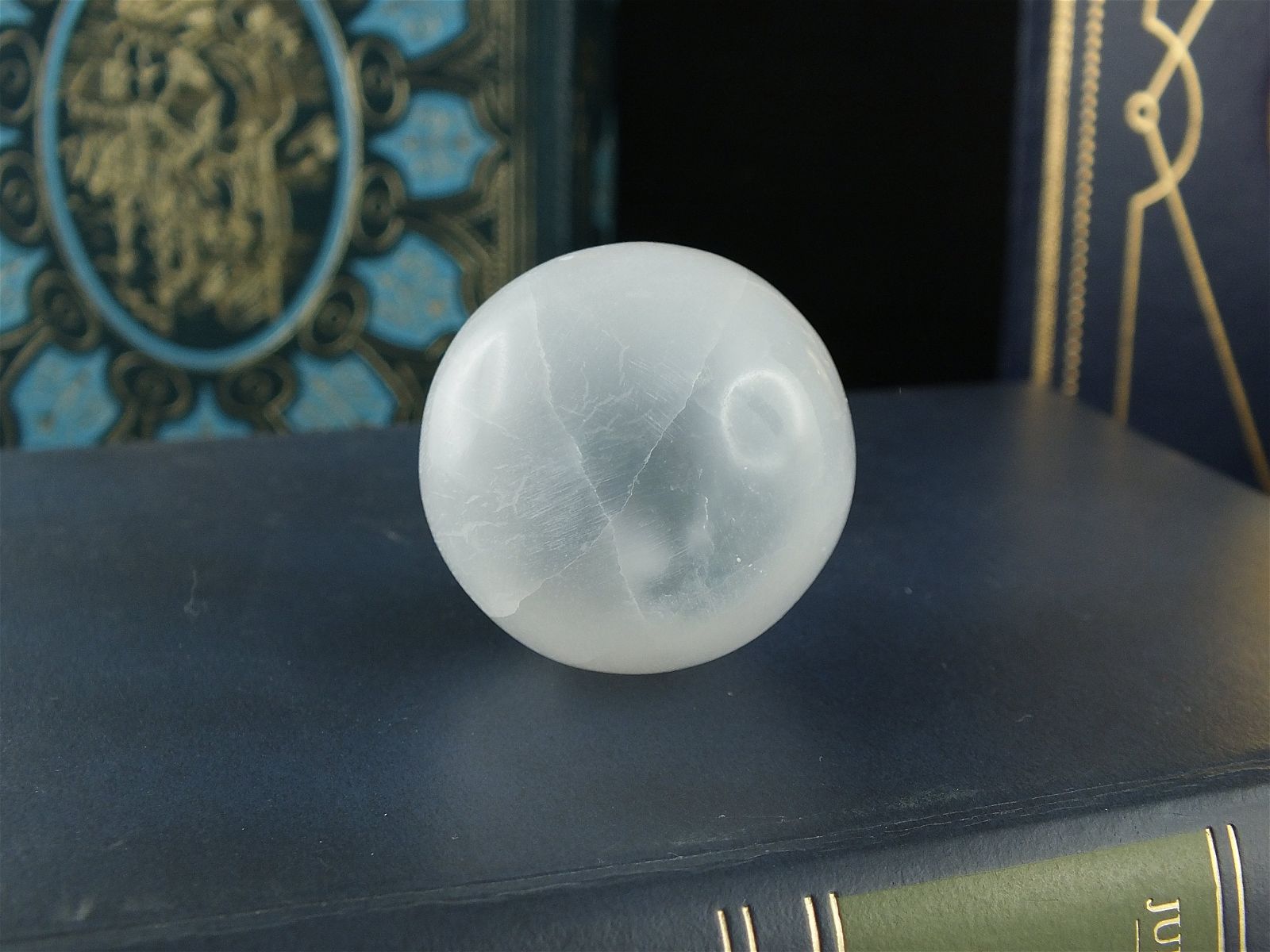 Sphère 4cm en sélénite *witche's brew"  COLIS - Aurore Lune 