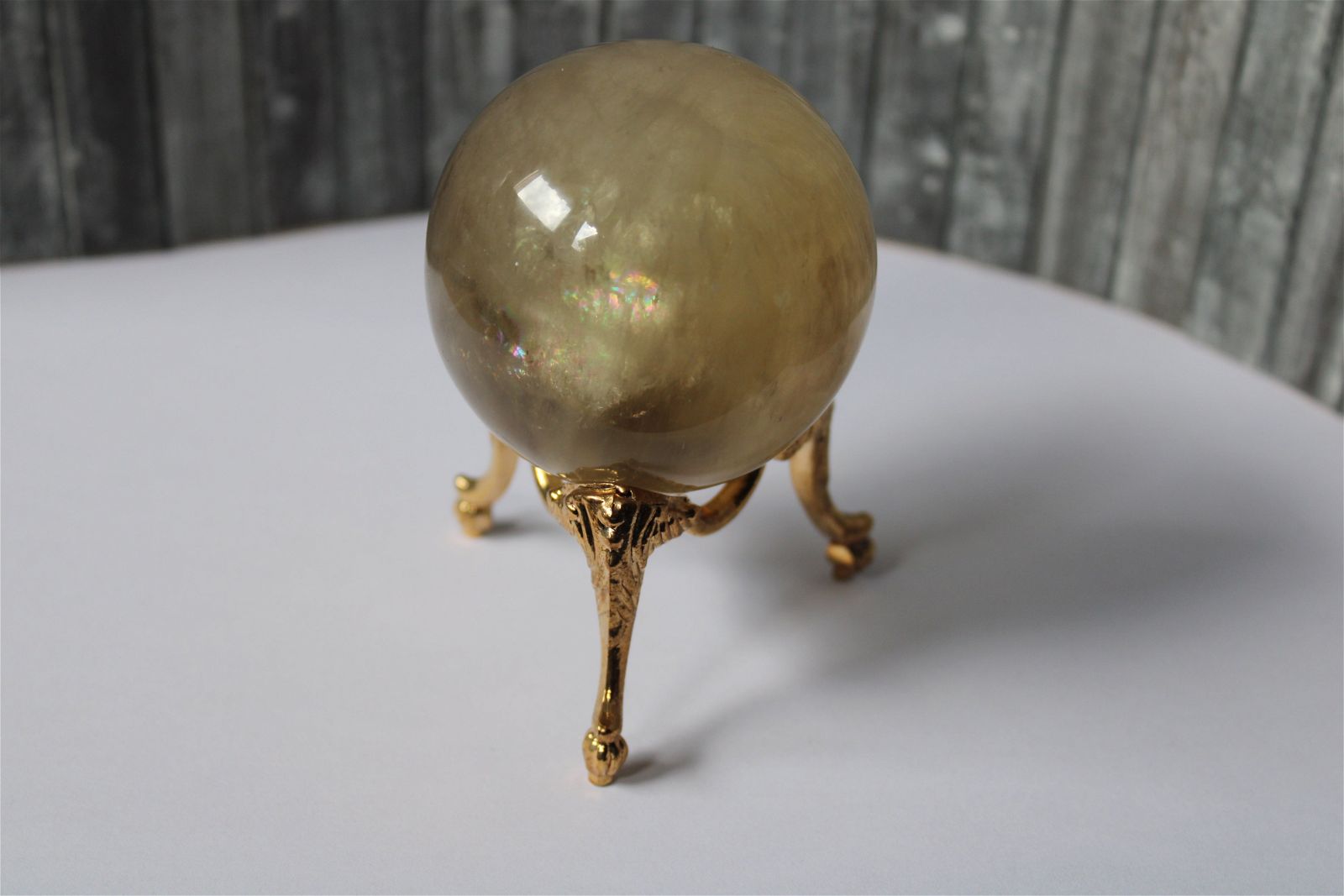 Sphère de citrine 6.5 cm - 295 grammes avec socle doré - Aurore Lune 