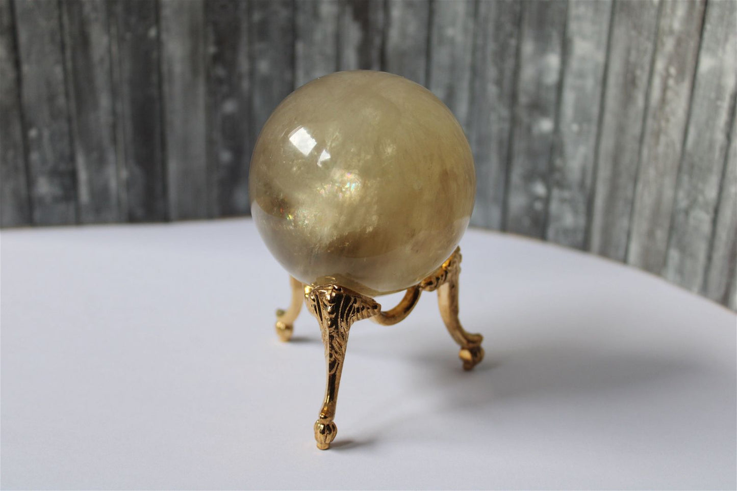 Sphère de citrine 6.5 cm - 295 grammes avec socle doré - Aurore Lune 