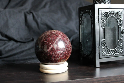 Sphère de grenat 9cm 1.4 kg environ RARE - Aurore Lune 