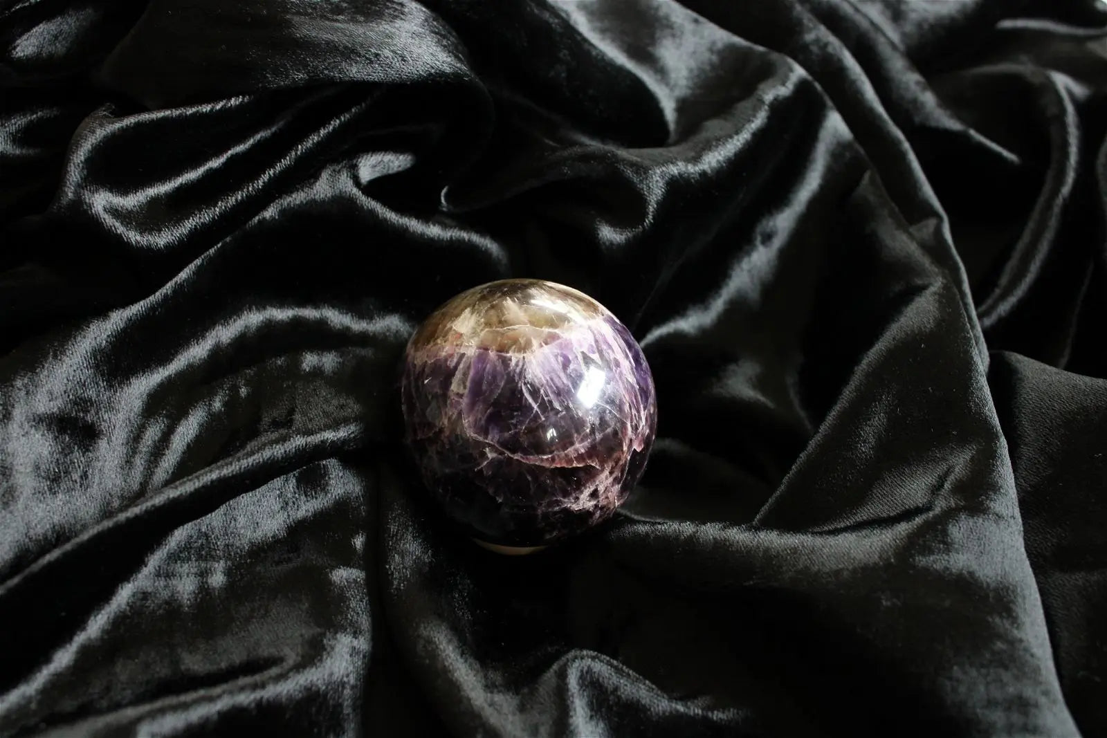 Sphère en Améthyste avec socle 429 grammes 7.1 cm *5* - Aurore Lune 