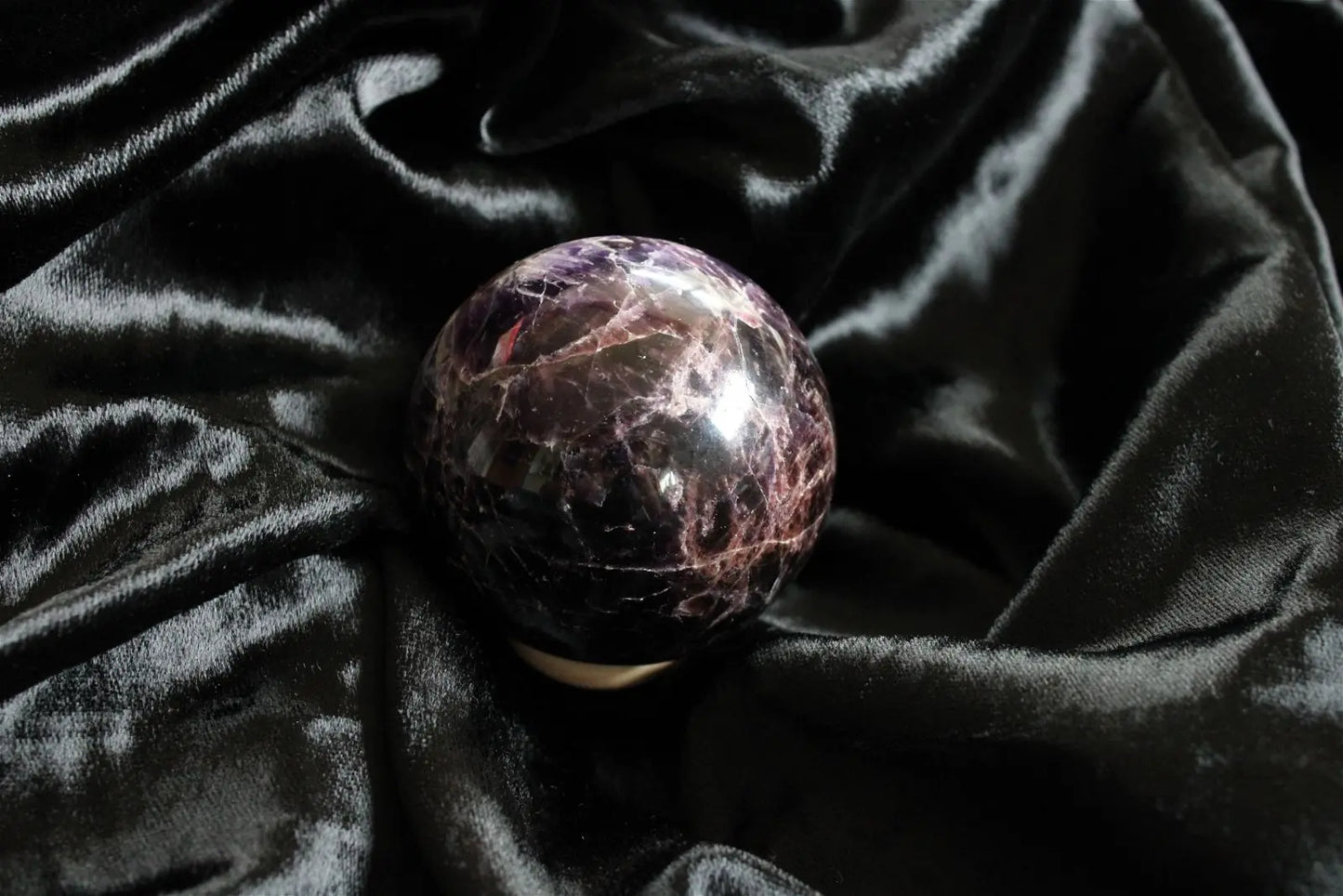 Sphère en Améthyste avec socle 429 grammes 7.1 cm *5* - Aurore Lune 
