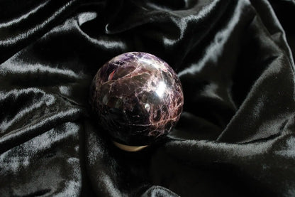 Sphère en Améthyste avec socle 429 grammes 7.1 cm *5* - Aurore Lune 