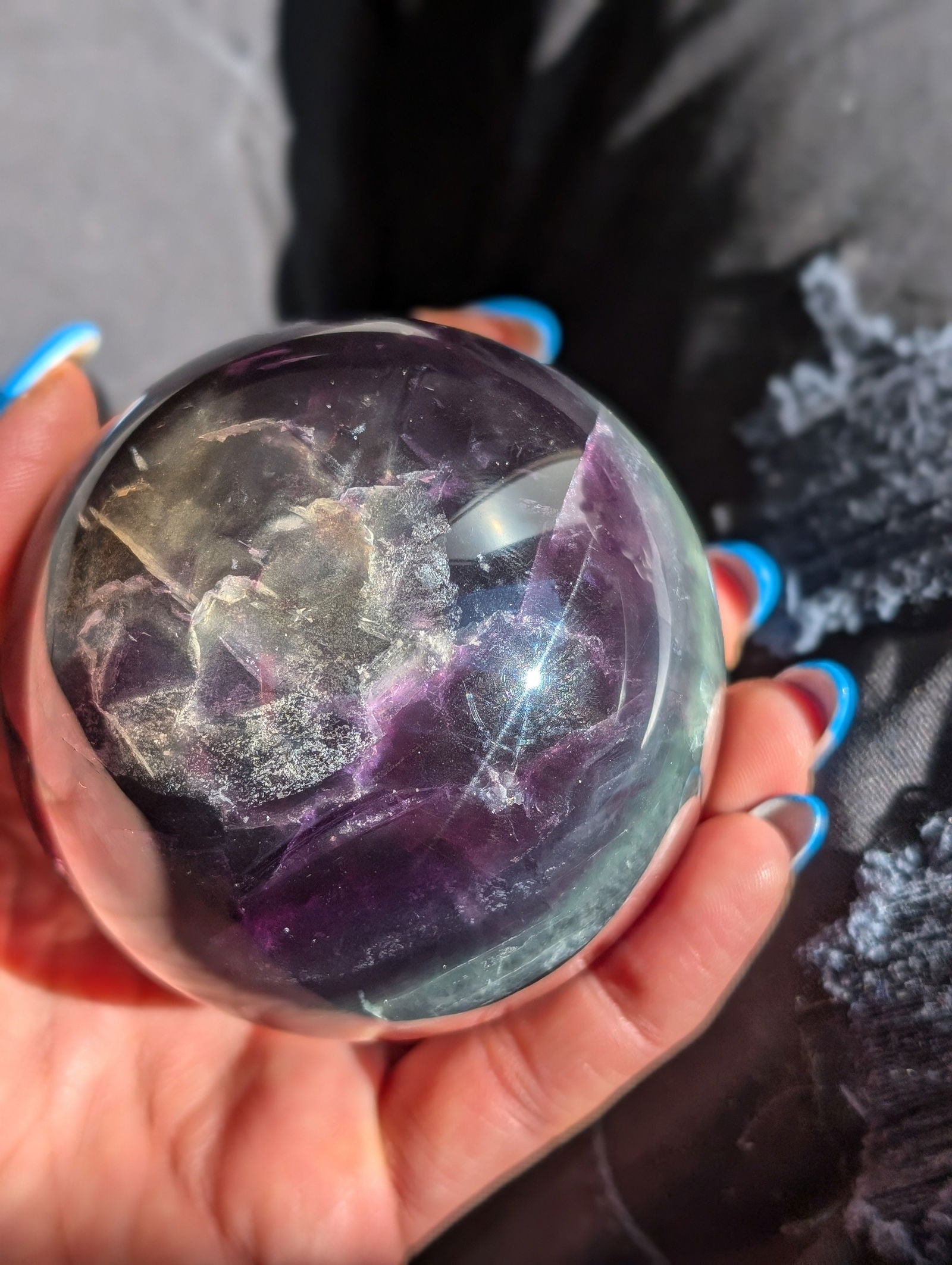 Sphère en fluorite verte et violette - Aurore Lune 