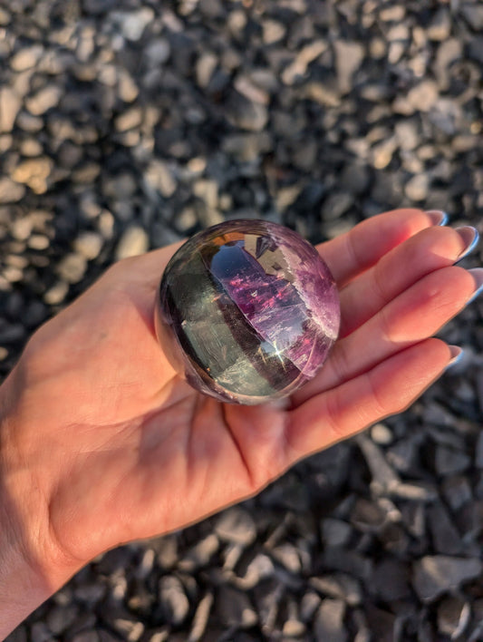 Sphère en fluorite violette et verte - Aurore Lune 