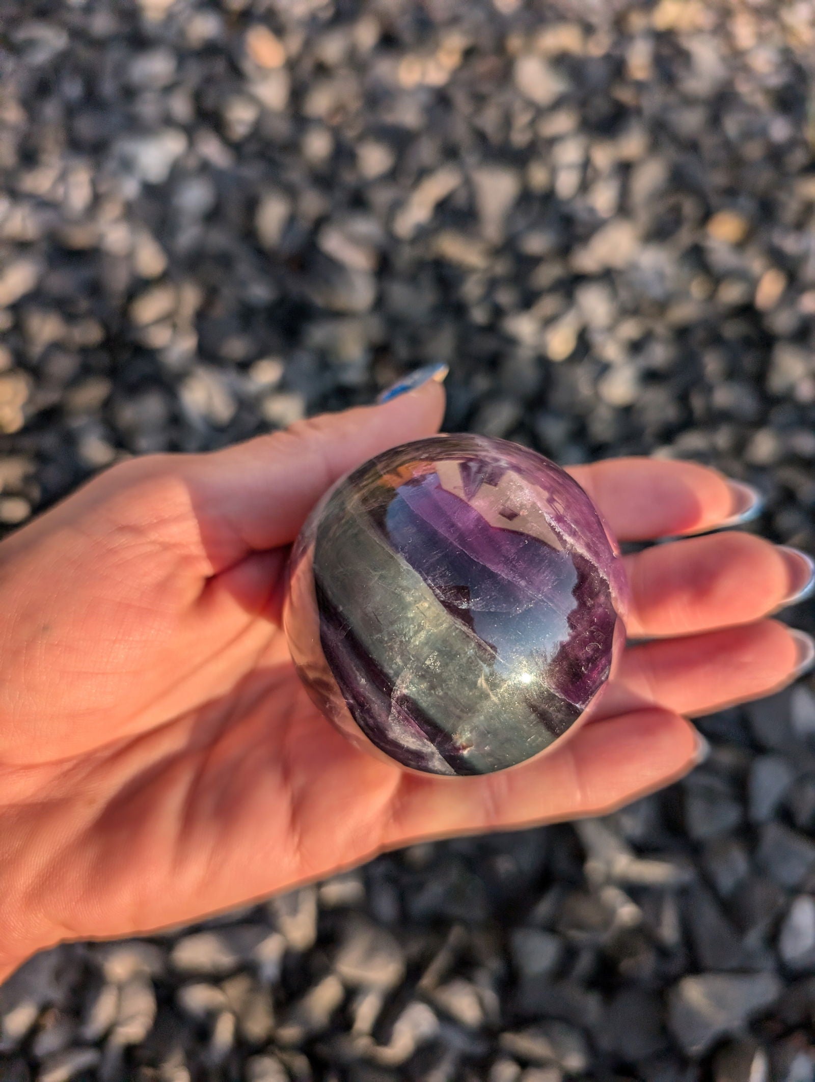 Sphère en fluorite violette et verte - Aurore Lune 