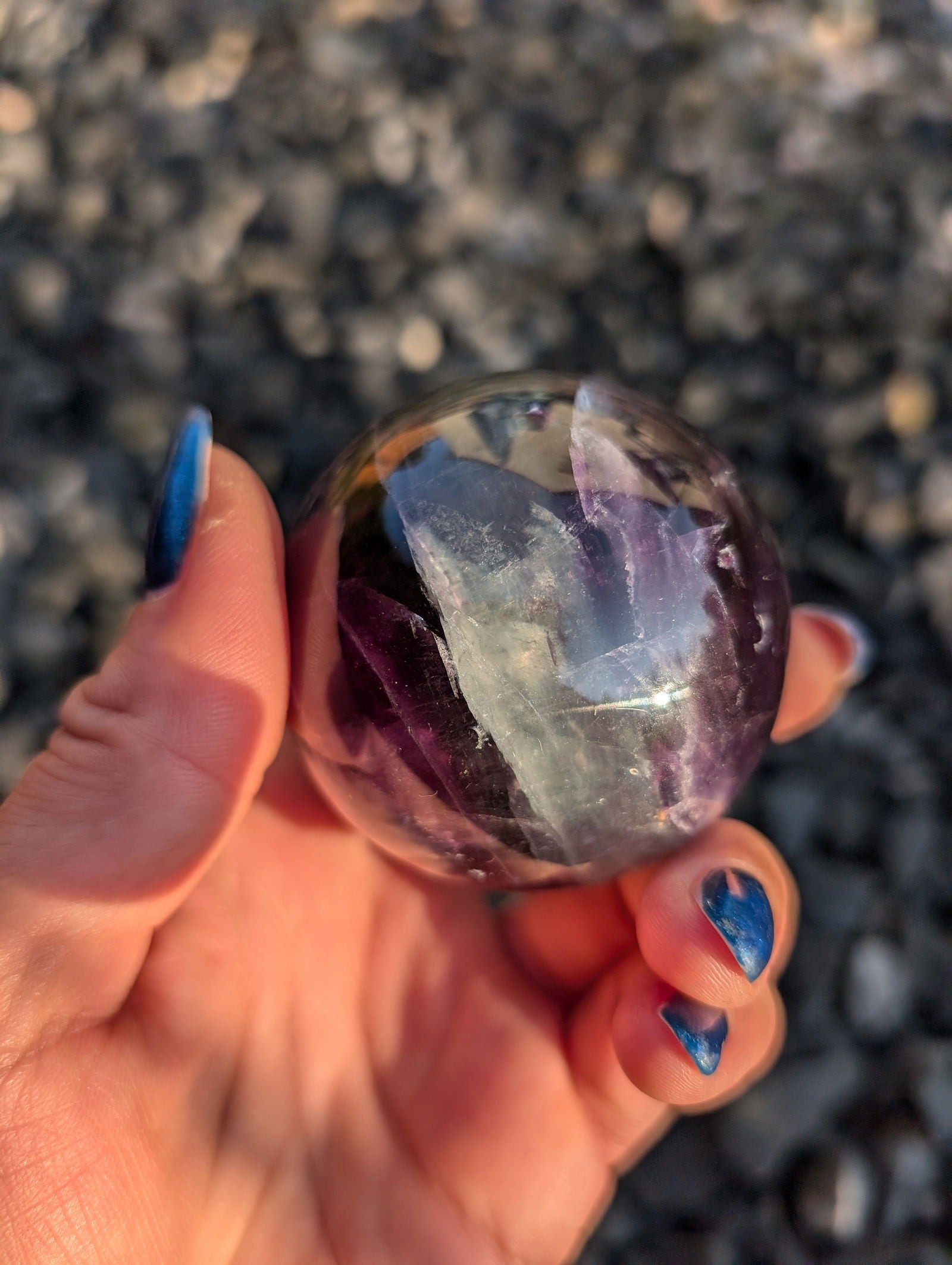 Sphère en fluorite violette et verte - Aurore Lune 