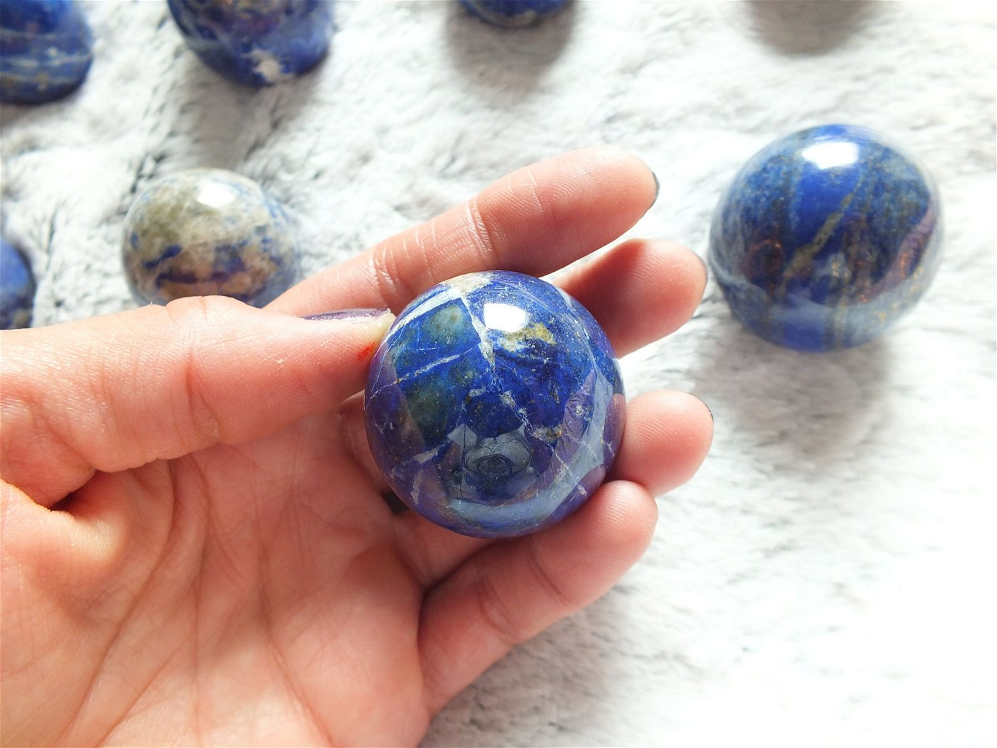 Sphère en lapis lazuli couleur vibrante - Aurore Lune 