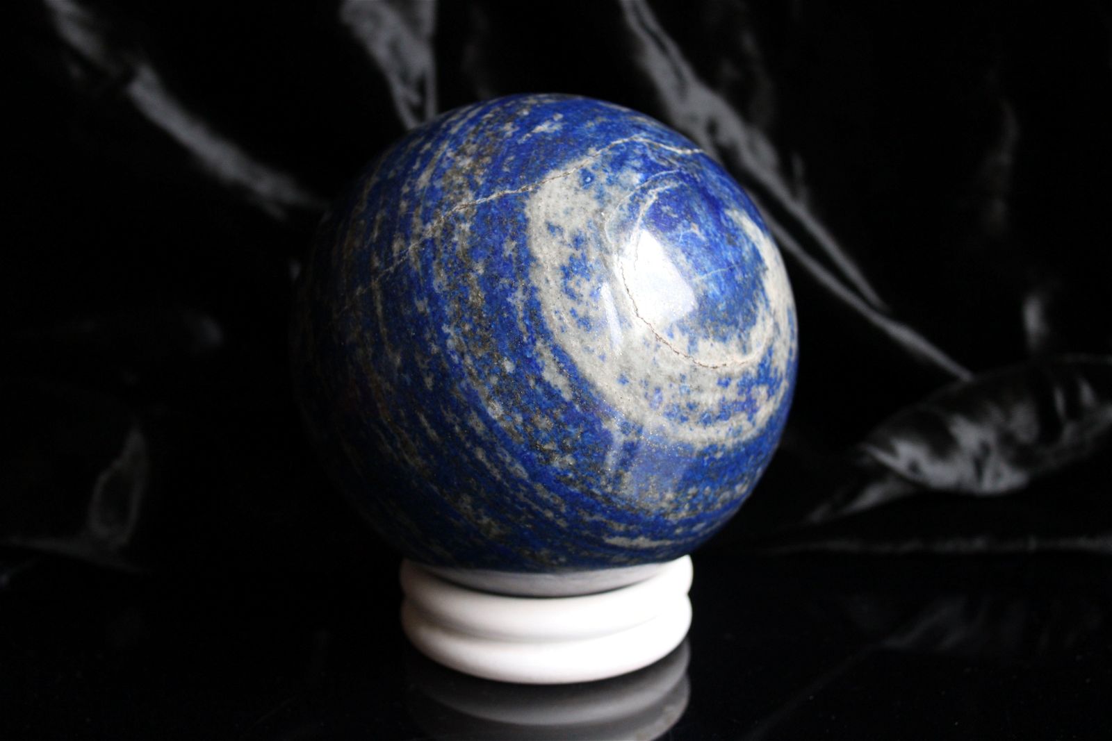 Sphère lapis lazuli 2.522 kg 11.5 cm - Aurore Lune 