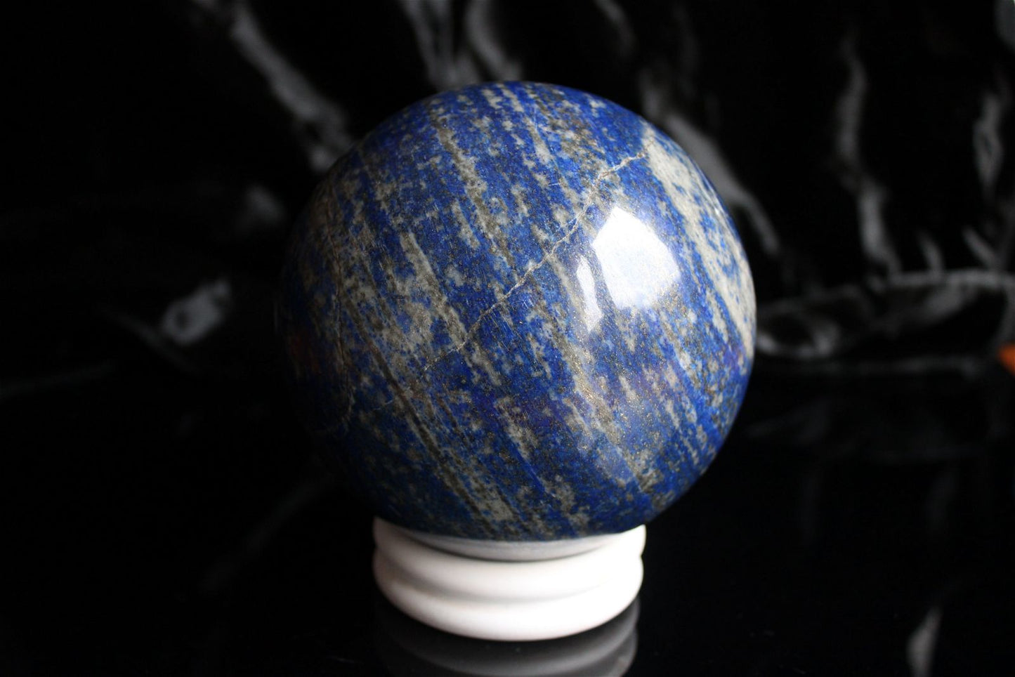 Sphère lapis lazuli 2.522 kg 11.5 cm - Aurore Lune 