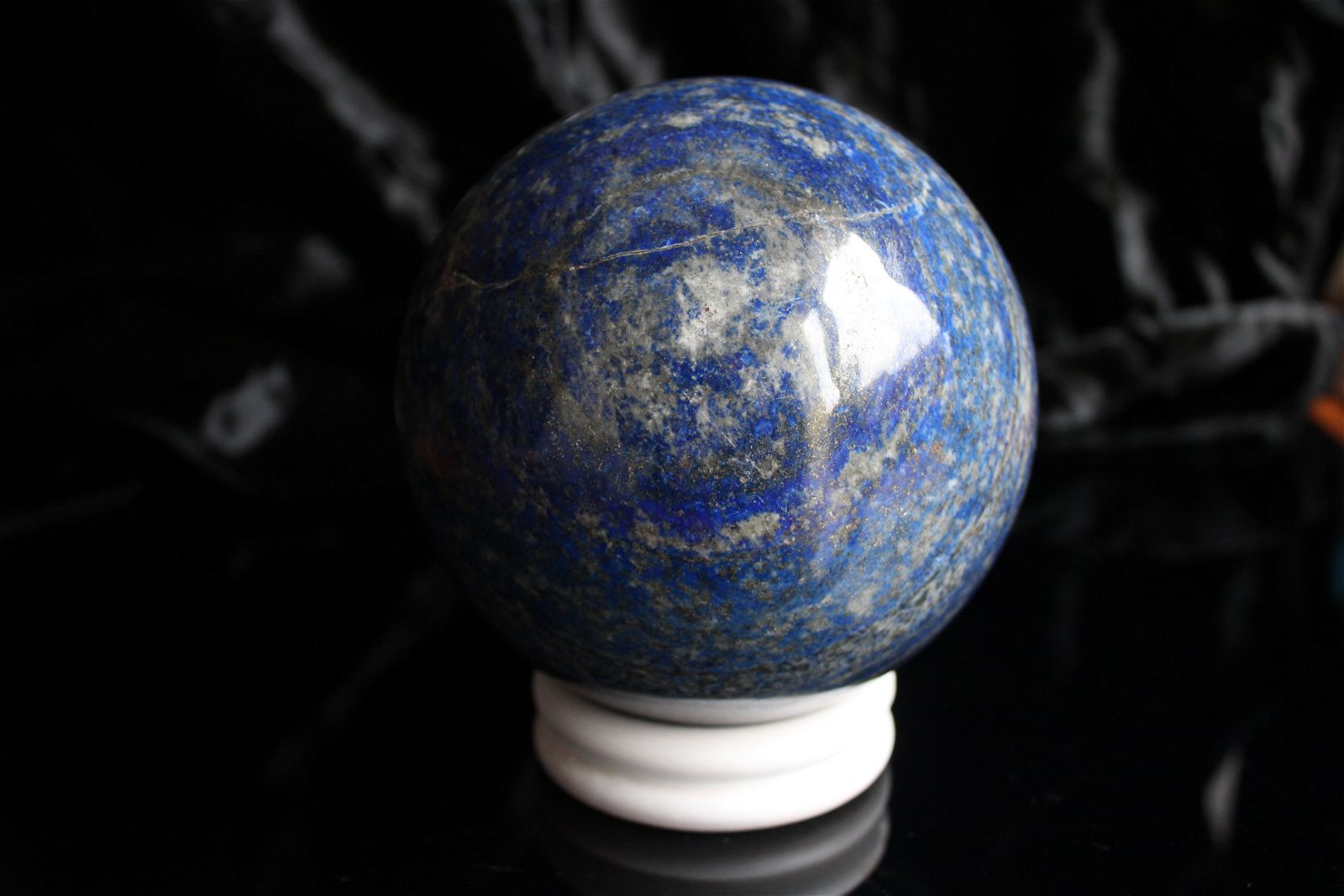 Sphère lapis lazuli 2.522 kg 11.5 cm - Aurore Lune 