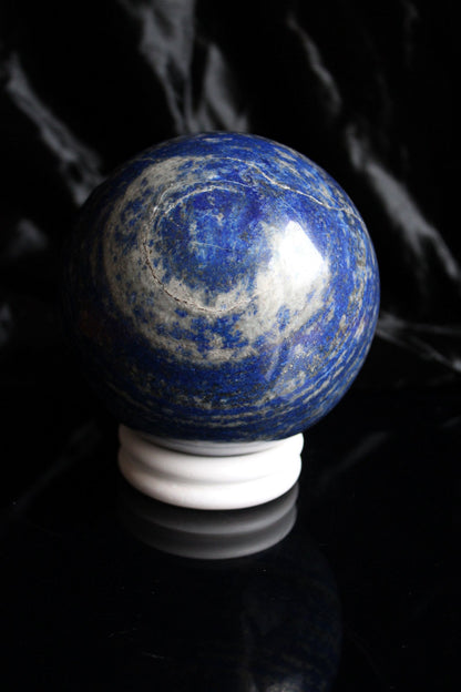 Sphère lapis lazuli 2.522 kg 11.5 cm - Aurore Lune 