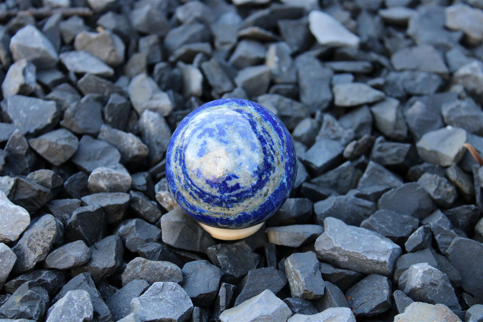 Sphère lapis lazuli 5.5 cm 260 grammes - Aurore Lune 