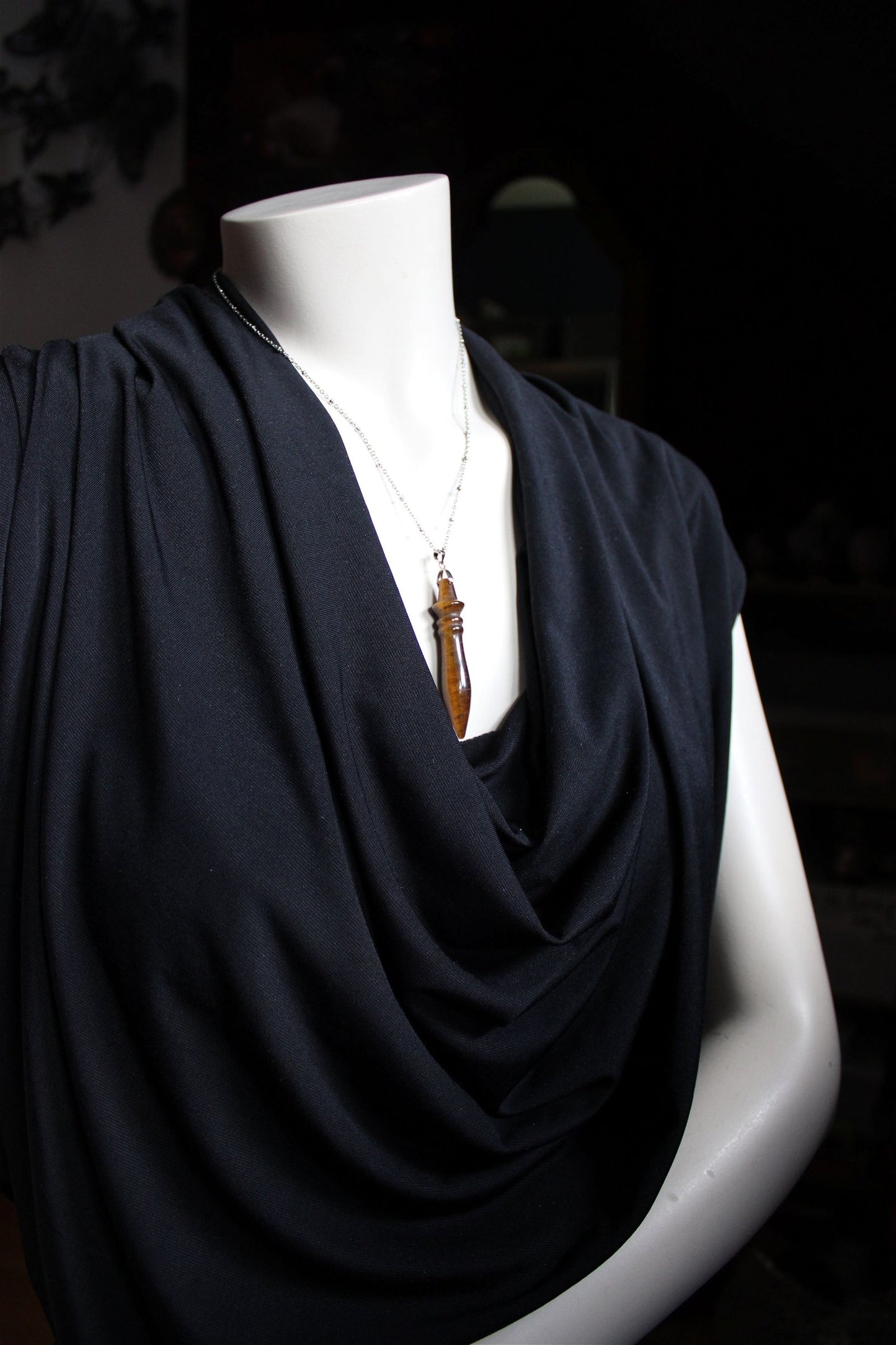 Collier avec  oeil de tigre / pendule - Aurore Lune 