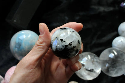 1 sphère labradorite blanche / pierre de lune arc en ciel - Aurore Lune 