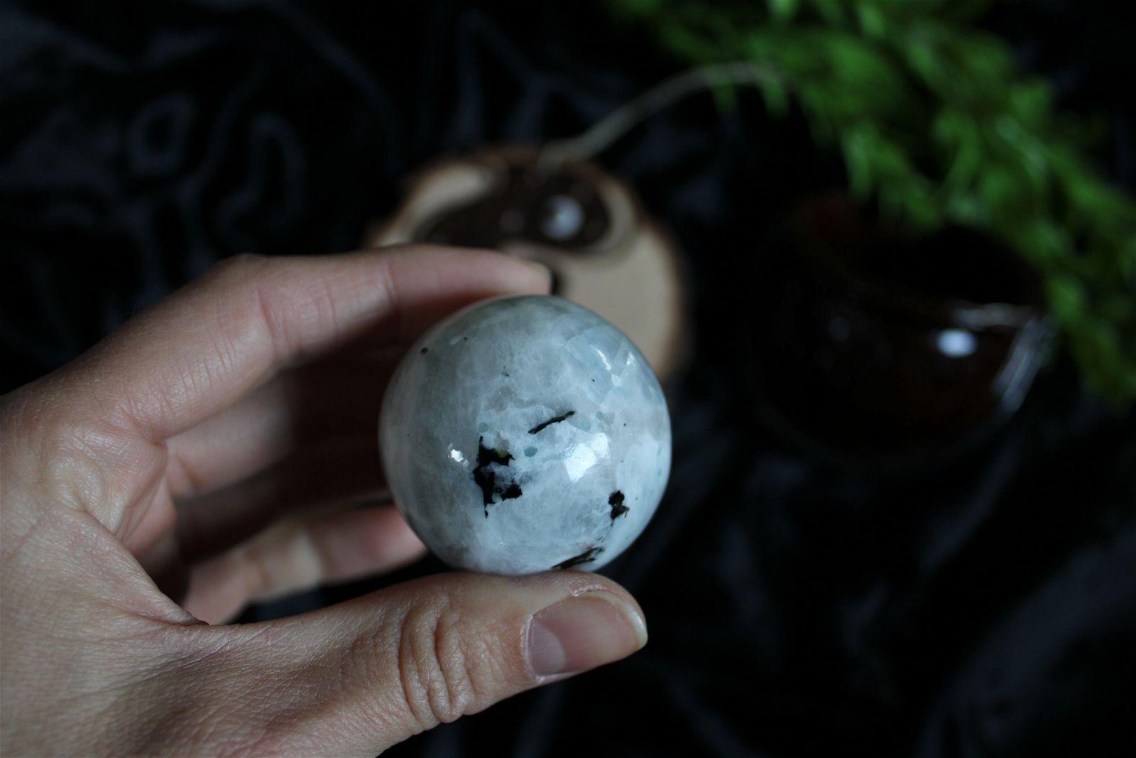 1 sphère labradorite blanche / pierre de lune arc en ciel 4.2cm - Aurore Lune 