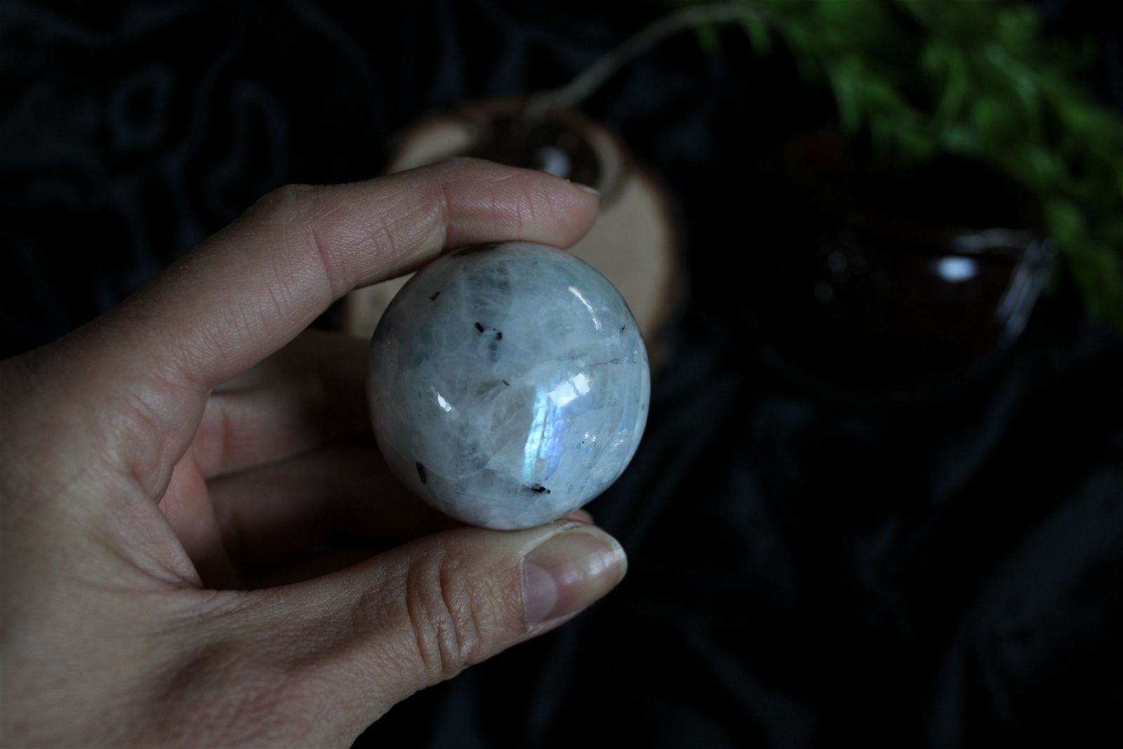 1 sphère labradorite blanche / pierre de lune arc en ciel 4.2cm - Aurore Lune 