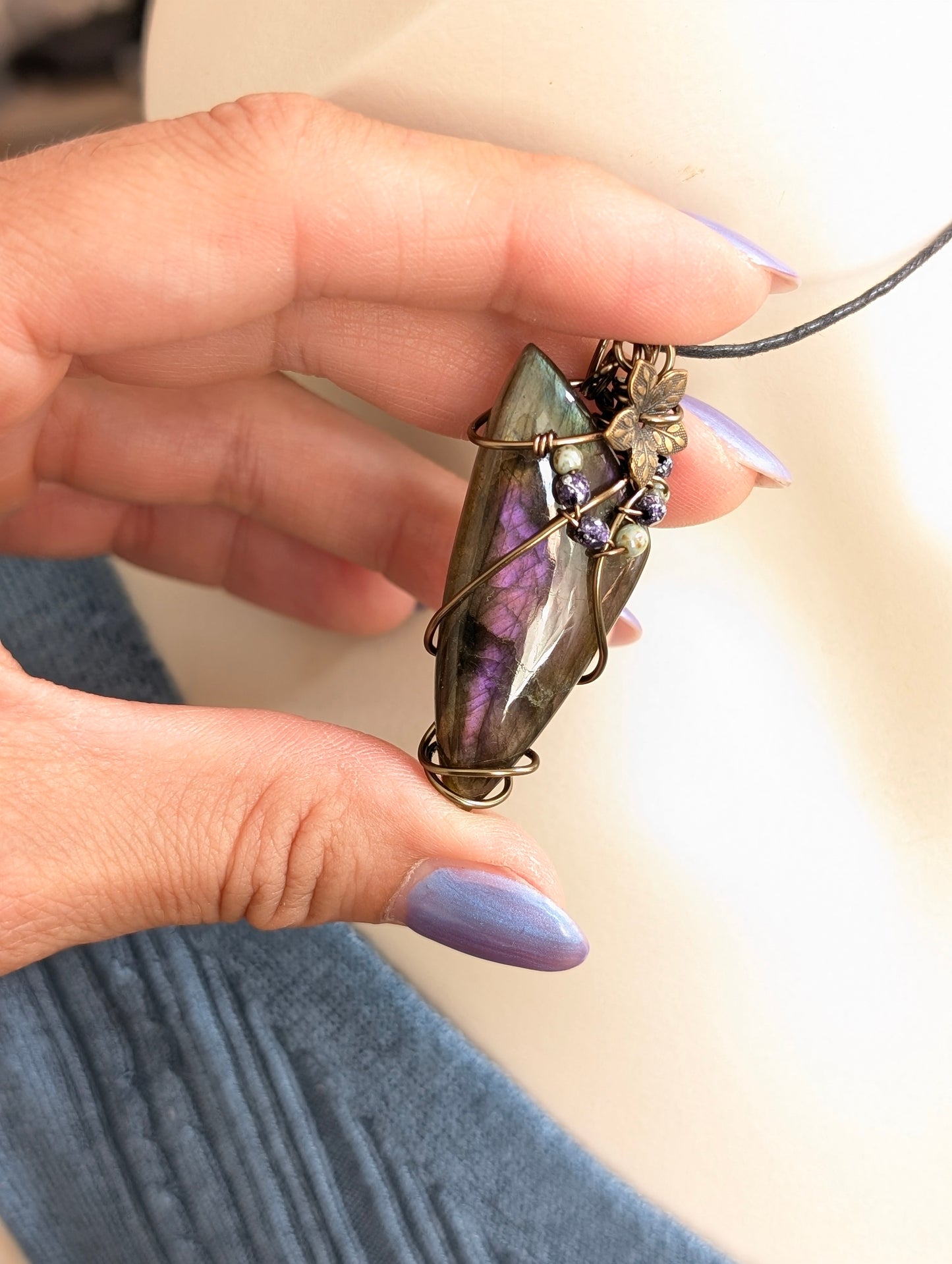 Collier wirewrap en labradorite