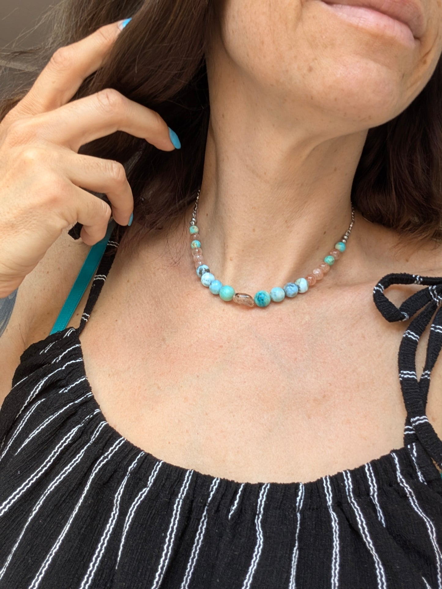 Collier unique larimar turquoise péruvienne pierre de soleil