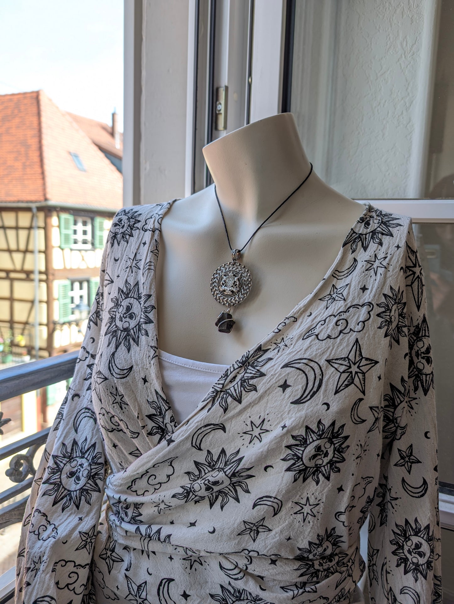 Collier vintage Bretagne avec staurotide