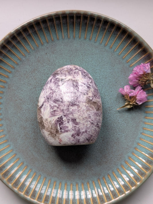 Une lépidolite à poser