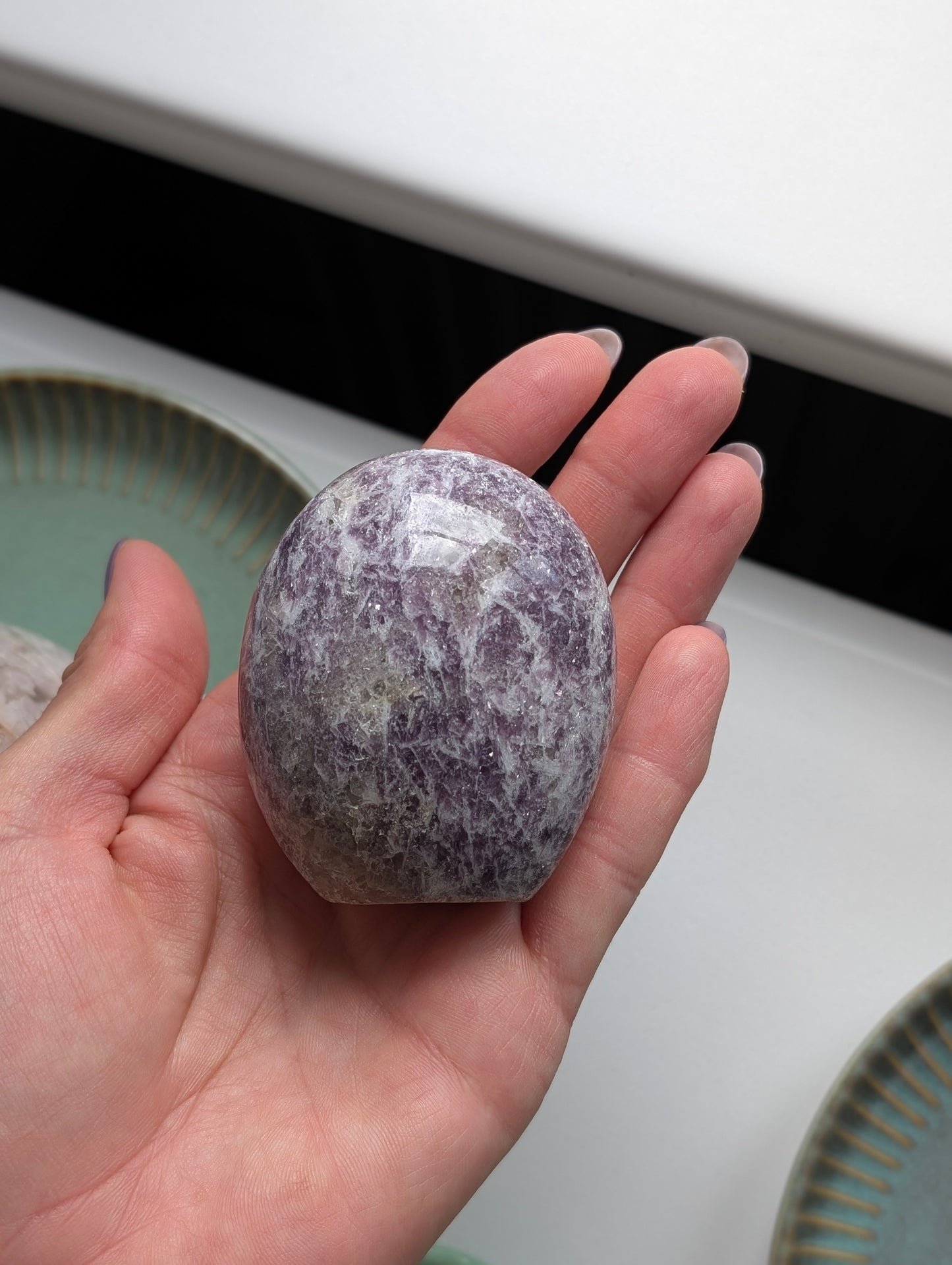 Une lépidolite à poser
