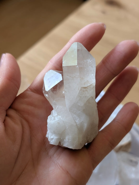 Pointe de cristal de roche brute grande taille