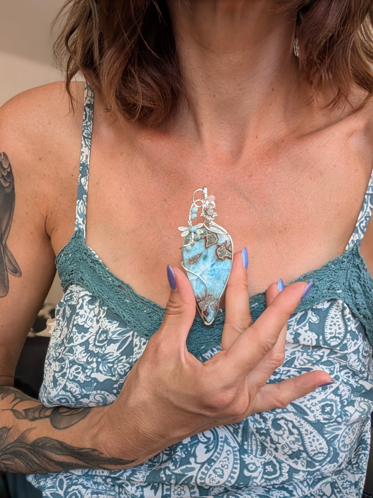Collier avec larimar wire wrap
