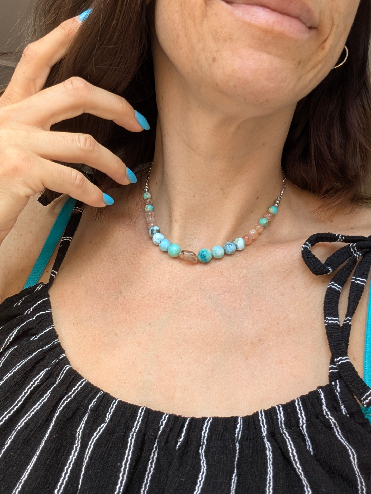 Collier unique larimar turquoise péruvienne pierre de soleil