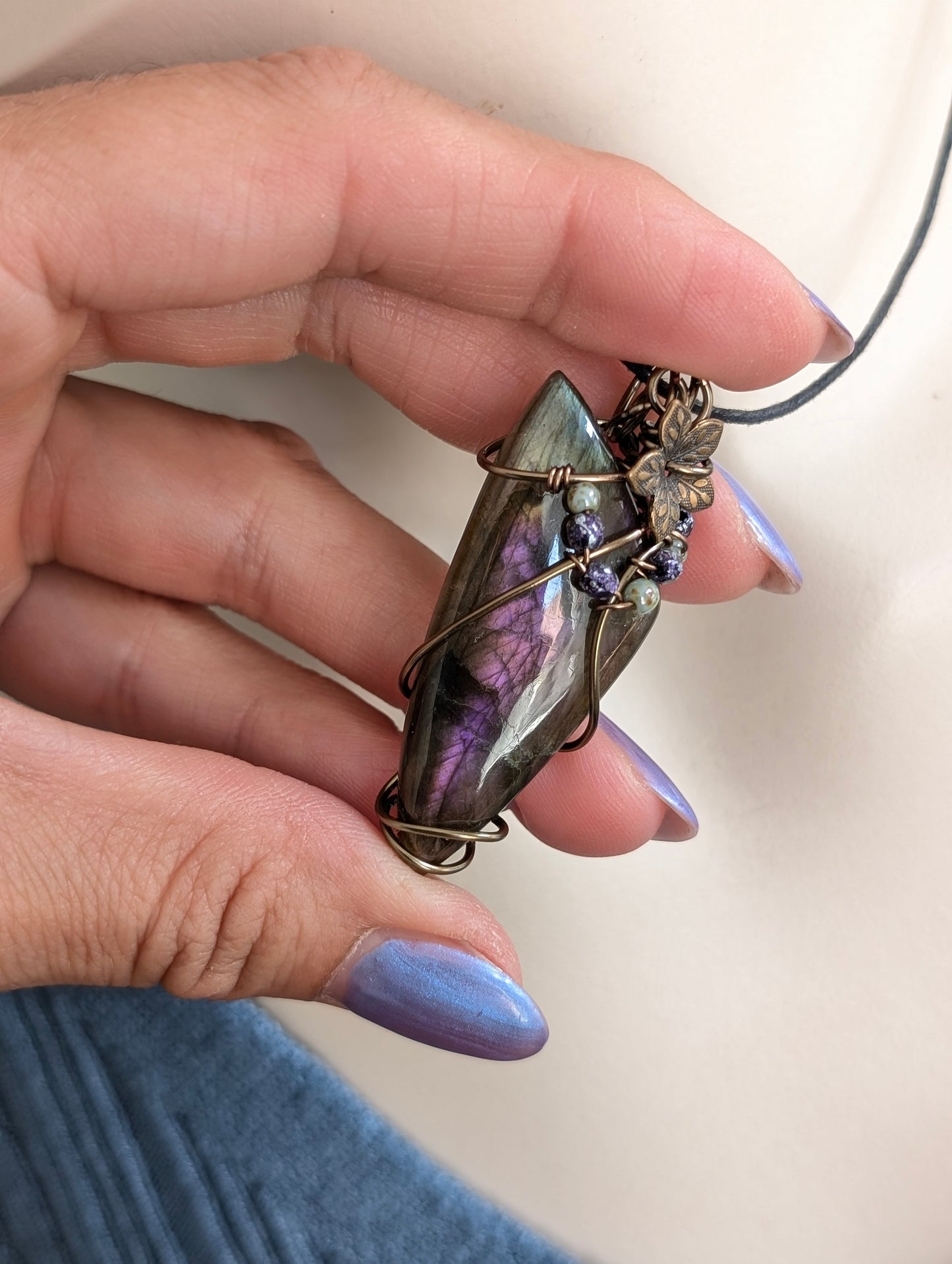 Collier wirewrap en labradorite