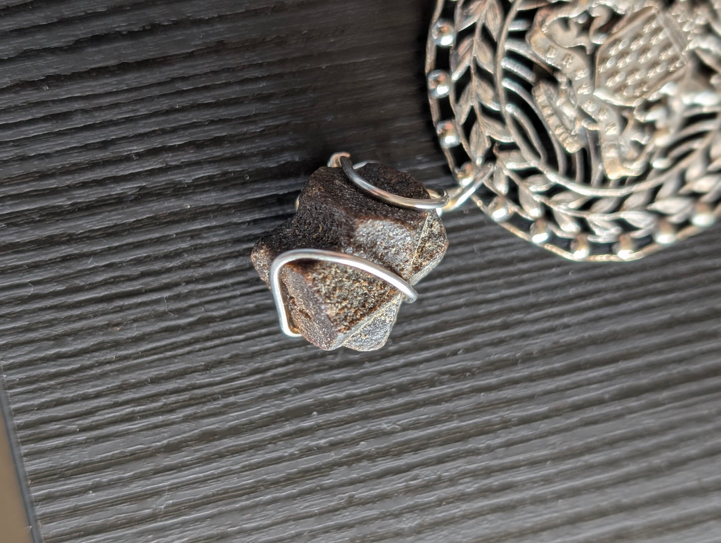 Collier vintage Bretagne avec staurotide