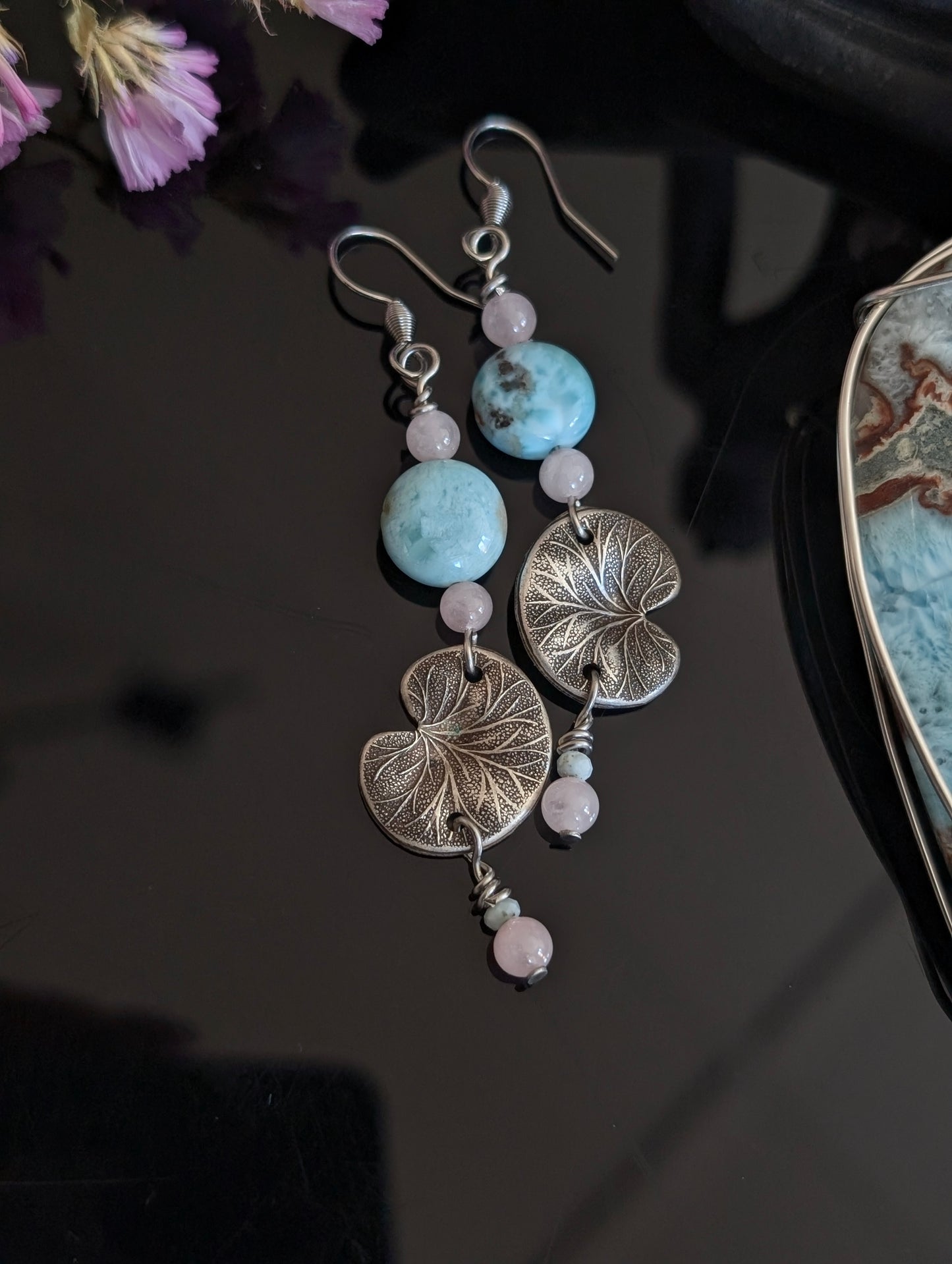 Boucles d'oreilles larimar et quartz rose