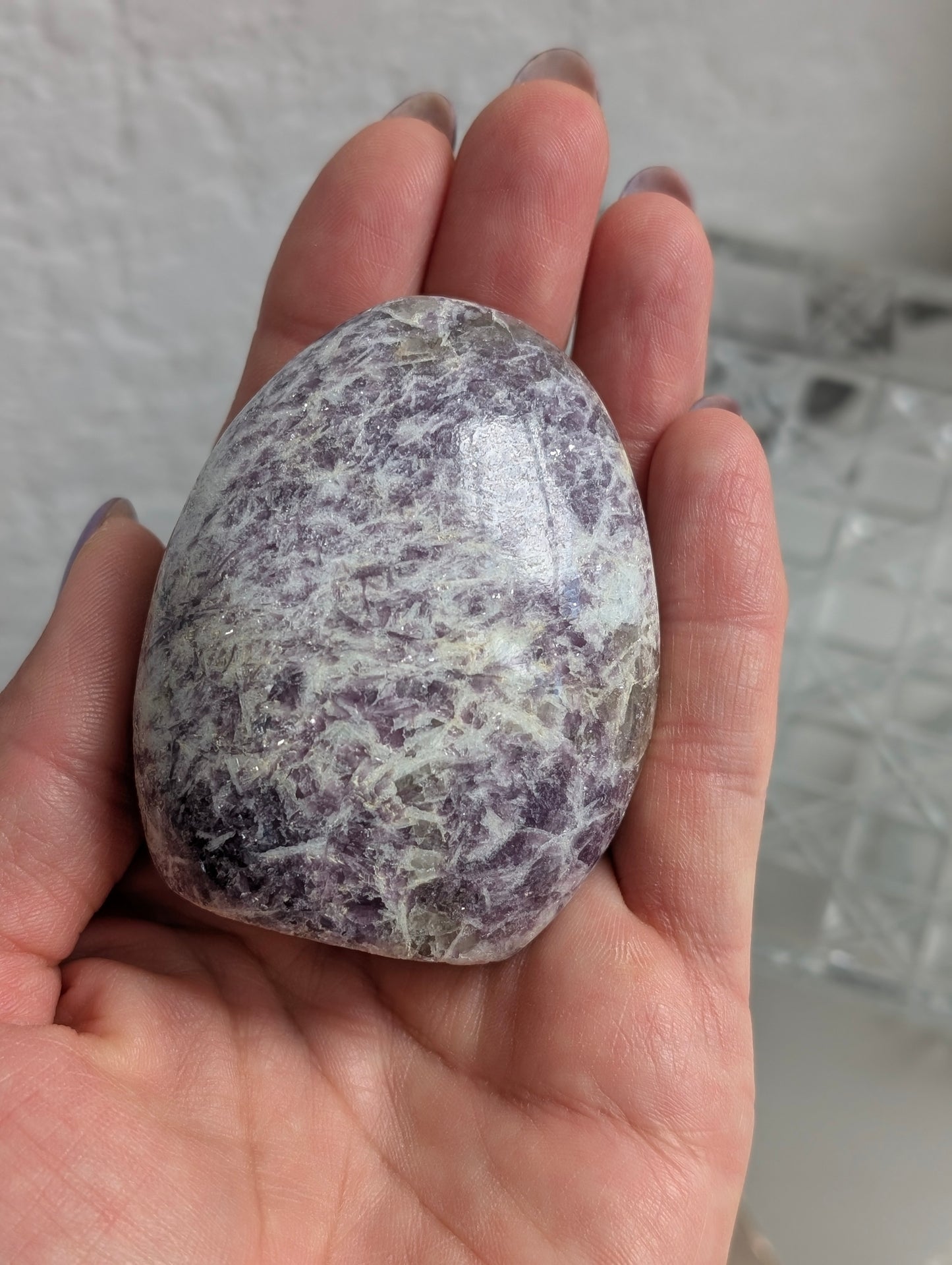 Une lépidolite à poser