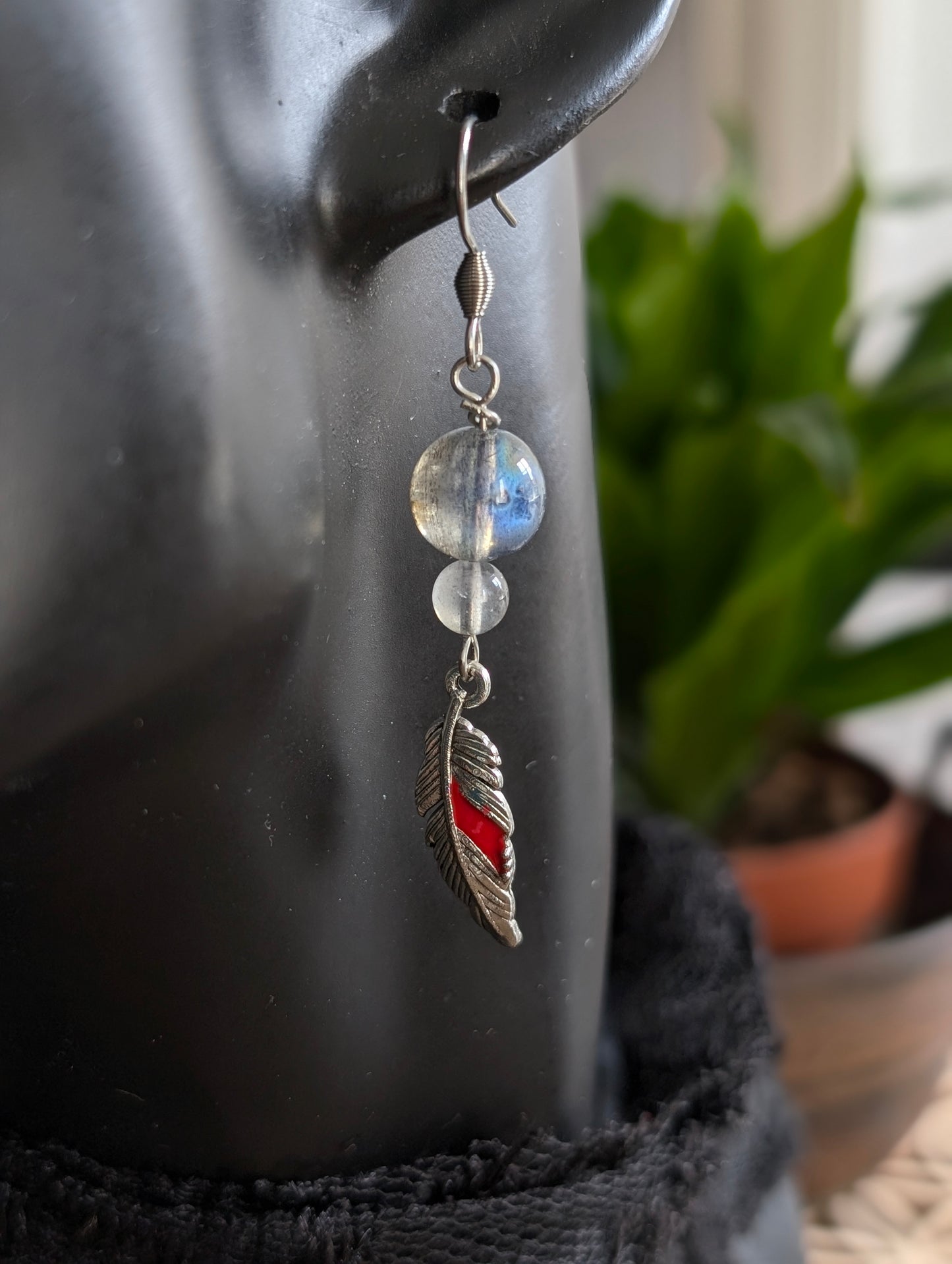 Boucles d'oreilles labradorites plumes